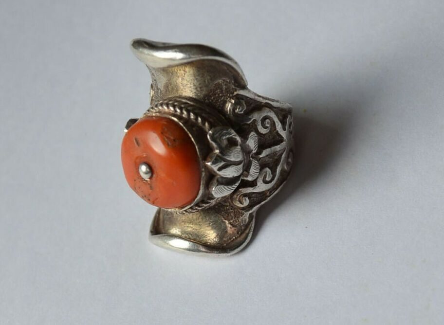 Good Antique Tibetan silver coral ring   SOLD
