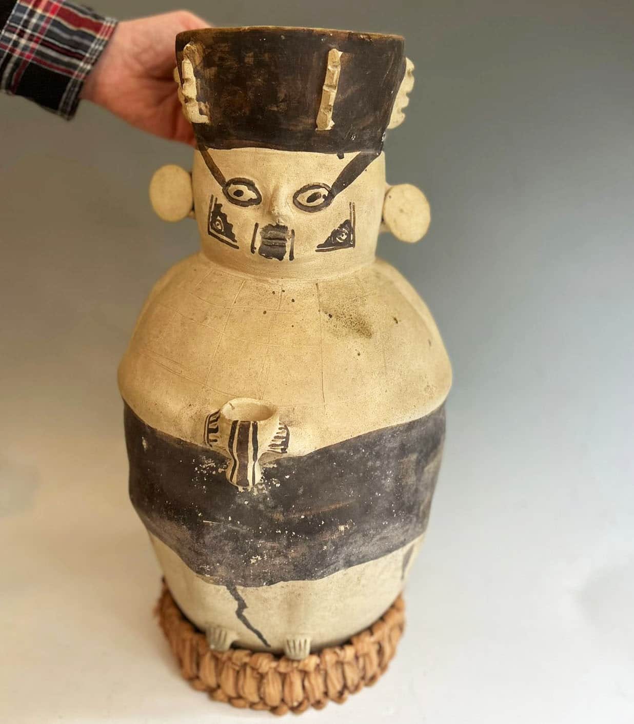 Chancay Large Anthropomorphic Urn Vessel Pre Columbian - Image 4